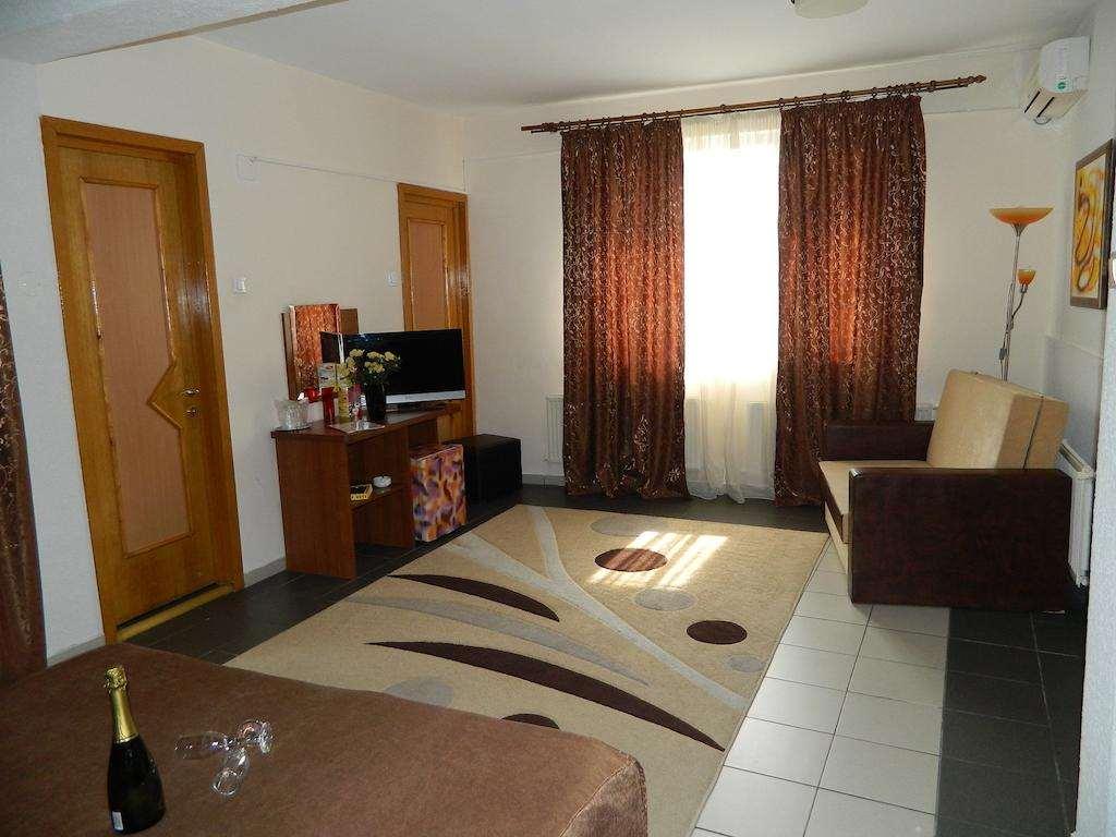 Hotel Tranzzit Bucharest Room photo